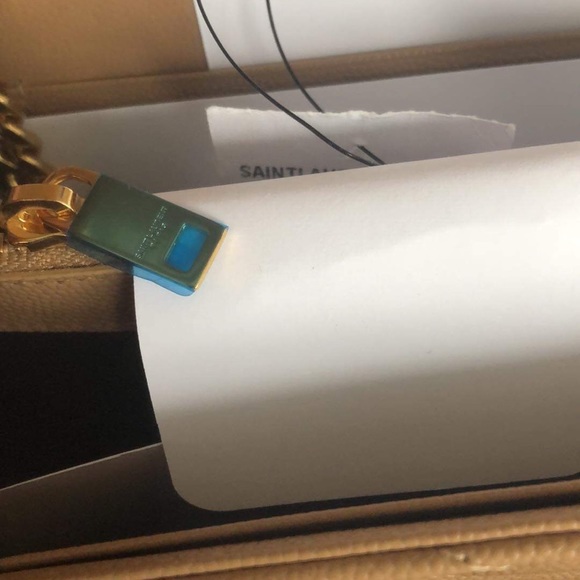 YSL WALLET ON CHAIN - Picture 6 of 7